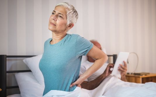 7 Cara Mengatasi Sendi Kaku di Pagi Hari